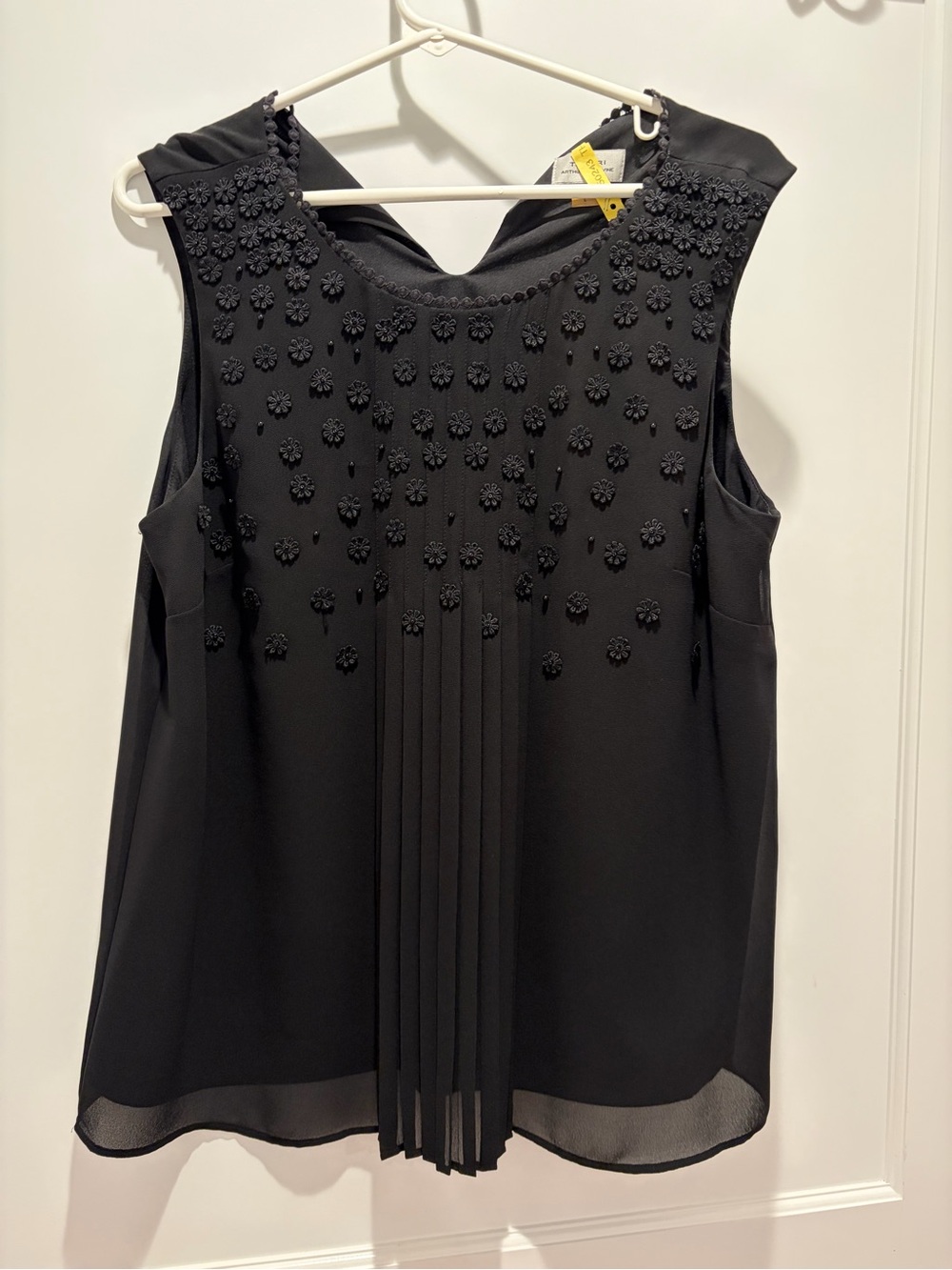 Tahari Black Sleeveless Beaded Pleat-Front Camisole